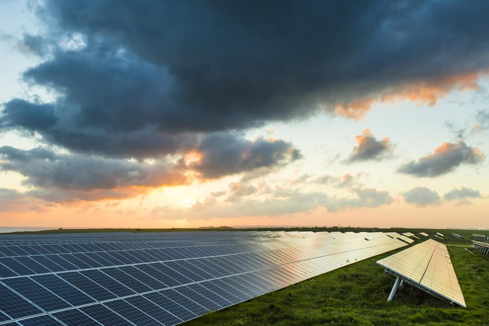 Uncovering the Truth: 8 Solar Energy Myths, Debunked